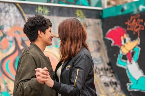 キスするときに静電気を起こさない方法3つ!未然に防ぐ簡単キステク